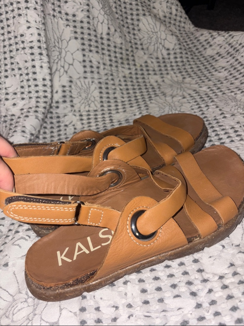 Kalso Tan Strappy Women’s Sandals with Decorative Rings size 8